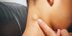 bài thuốc dân gian chữa hạch ở cổ
